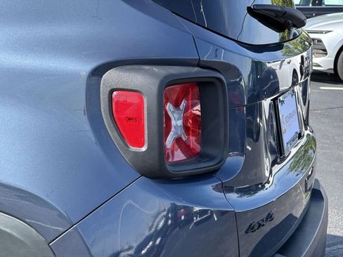 Used 2023 Jeep Renegade Altitude AWD/4WD image 29