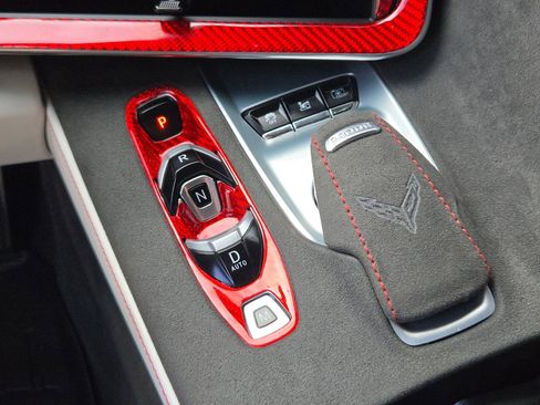 Used 2023 Chevrolet Corvette Stingray Premium Cpe w/ Z51 Performance Package image 17