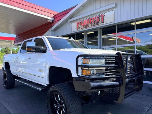 Used 2016 Chevrolet Silverado 2500 High Country w/ Duramax Plus Package AWD/4WD image 15