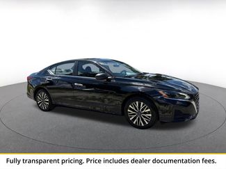 Used 2025 Nissan Altima 2.5 SV FWD video 1