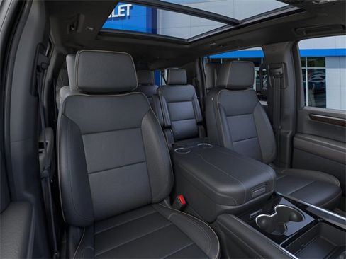 New 2026 Chevrolet Suburban Premier image 16