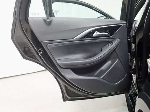 Used 2018 INFINITI QX30 Sport w/ Leather Package FWD image 33