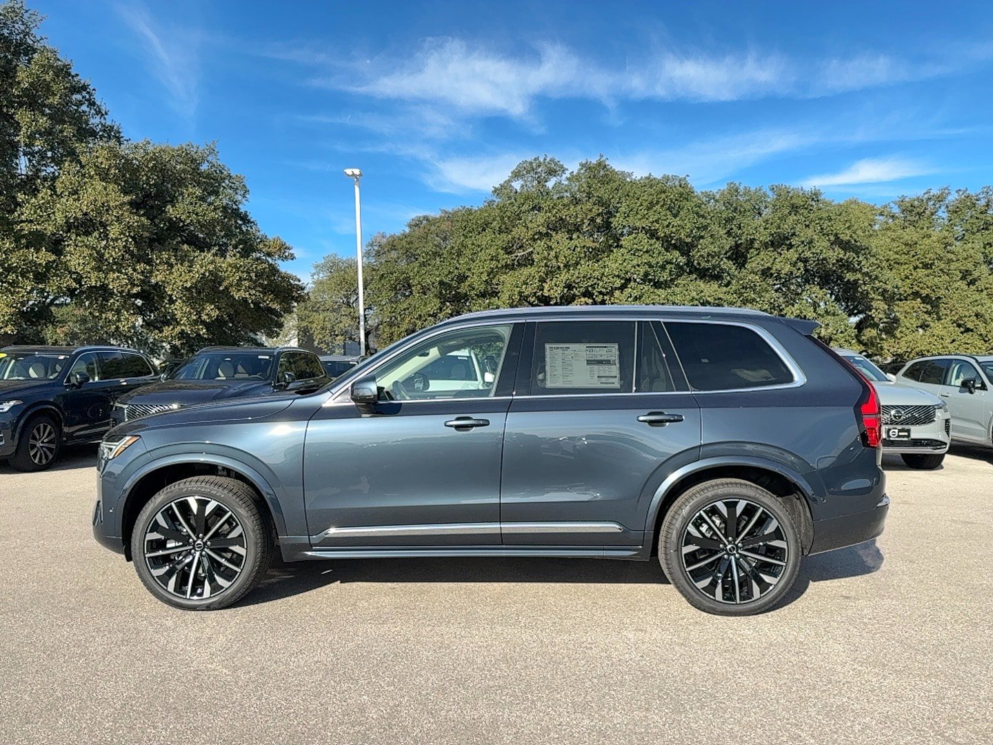 Used 2026 Volvo XC90 B6 Ultra w/ Protection Package AWD/4WD image 3