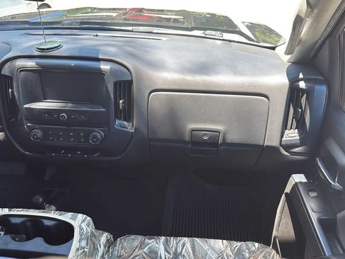 Used 2018 Chevrolet Silverado 1500 W/T w/ Black Out Edition AWD/4WD image 28