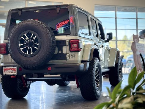 New 2026 Jeep Wrangler Unlimited Rubicon w/ Rockslide Package AWD/4WD image 5