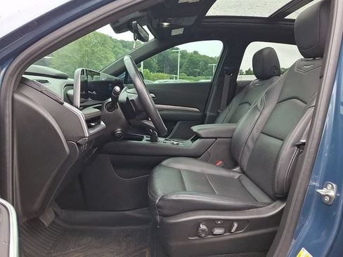 Certified 2024 Cadillac XT4 Premium Luxury w/ Technology Package AWD/4WD image 12