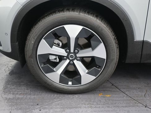 New 2026 Volvo XC40 B5 Plus AWD/4WD image 9