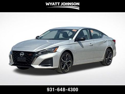 Used 2025 Nissan Altima 2.5 SR FWD image 1
