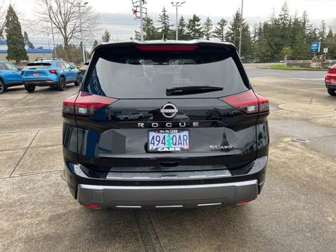 Used 2024 Nissan Rogue SL image 6