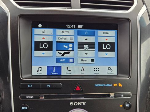Used 2017 Ford Explorer Limited FWD image 10