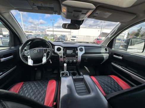 Used 2018 Toyota Tundra SR5 image 30