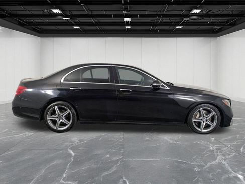 Used 2018 Mercedes-Benz E 300 image 6
