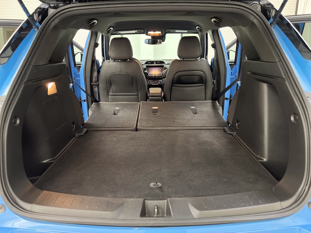 Used 2023 Chevrolet TrailBlazer RS w/ Convenience Package AWD/4WD image 34