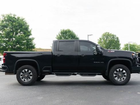 Used 2024 Chevrolet Silverado 2500 Custom w/ Custom Value Package AWD/4WD image 14