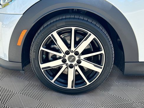 Certified 2024 MINI Cooper S w/ Signature Upholstery Package image 33
