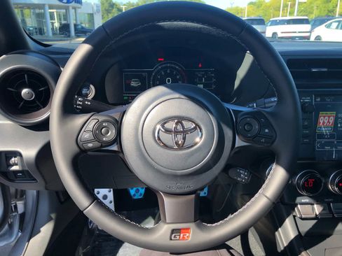 New 2025 Toyota GR86 Premium image 10