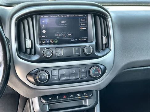 Used 2020 Chevrolet Colorado LT w/ Safety Package image 18