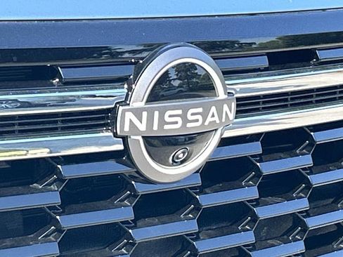 New 2026 Nissan Armada SL w/ Captain's Chari Seat Package AWD/4WD image 11