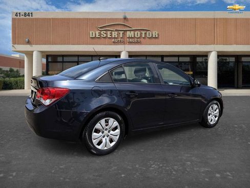 Used 2015 Chevrolet Cruze LS FWD image 8