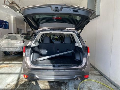 Certified 2023 Subaru Forester Premium image 7