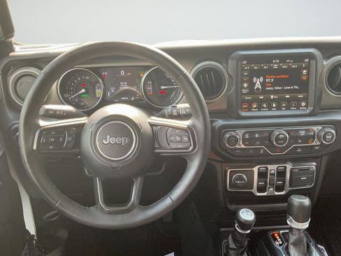 Used 2023 Jeep Wrangler Unlimited w/ Cold Weather Group AWD/4WD image 13