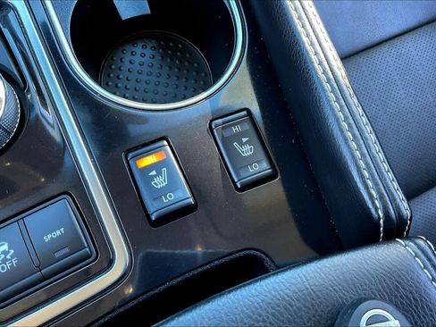 Used 2023 Nissan Maxima SV w/ Floor Mat Group image 30