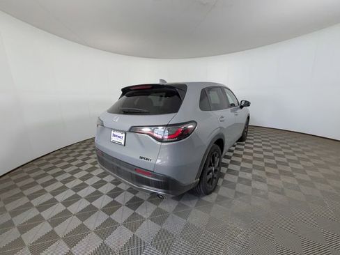 Used 2023 Honda HR-V Sport image 3