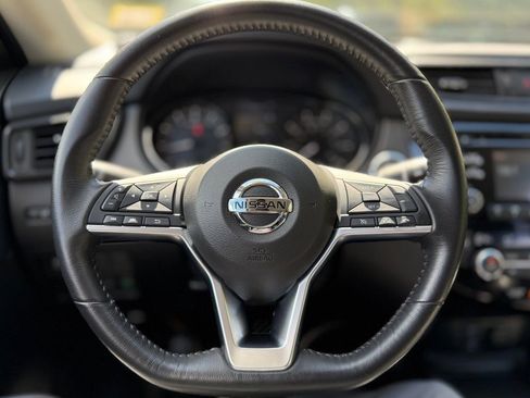 Used 2020 Nissan Rogue SL image 6