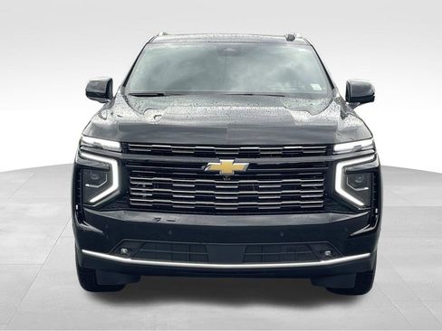 New 2025 Chevrolet Suburban High Country image 8