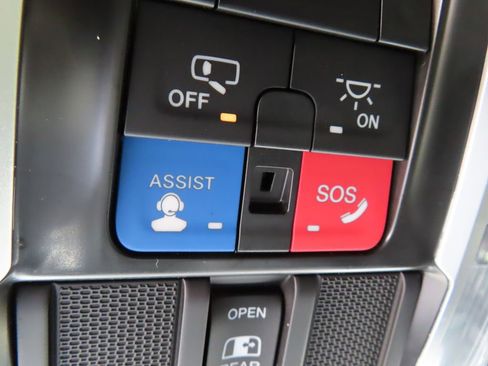 Certified 2022 RAM 1500 Laramie image 15