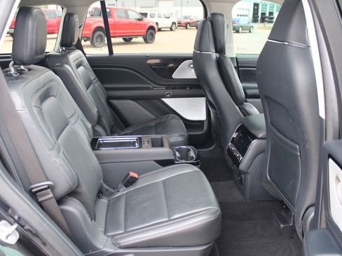 Used 2025 Lincoln Aviator Reserve w/ Equipment Group 201A AWD/4WD image 9