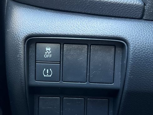 Used 2018 Honda CR-V LX image 29