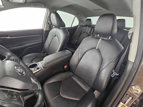 Used 2019 Toyota Camry XSE image 21