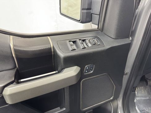 Used 2018 Ford F150 Raptor w/ Equipment Group 802A Luxury image 15