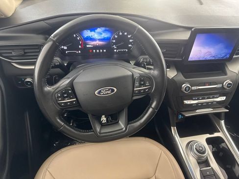 Used 2020 Ford Explorer XLT w/ Equipment Group 202A AWD/4WD image 29