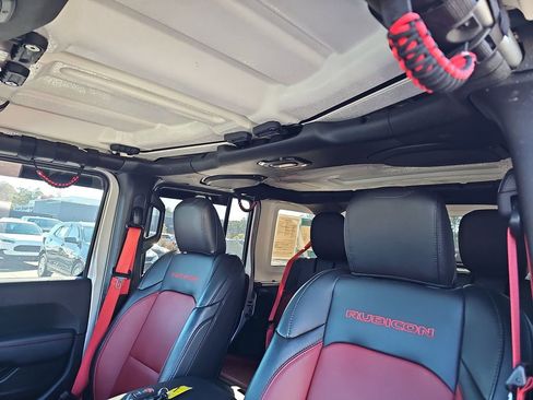 Used 2023 Jeep Wrangler Unlimited Rubicon 4xe image 35