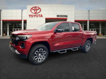 Used 2024 Chevrolet Colorado Z71 w/ Z71 Convenience Package 2