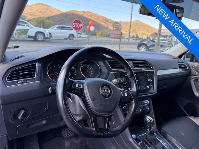 Used 2018 Volkswagen Tiguan SEL w/ 3rd Row Seat Package AWD/4WD image 10