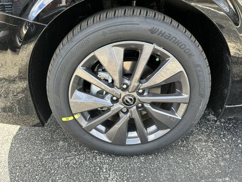 New 2026 Nissan Sentra SL FWD image 10