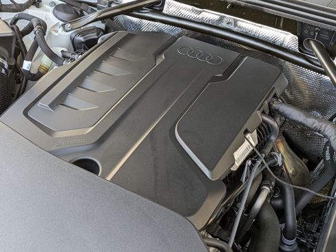 Used 2025 Audi Q5 Premium w/ Convenience Package image 24