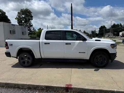 Used 2023 RAM 1500 Big Horn AWD/4WD image 6