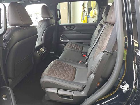 Certified 2026 Nissan Armada Platinum Reserve AWD/4WD image 4