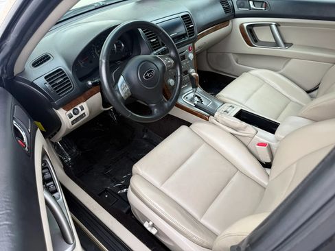 Used 2009 Subaru Outback 2.5i Limited AWD/4WD image 12