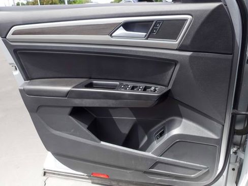 Used 2019 Volkswagen Atlas SE FWD image 17