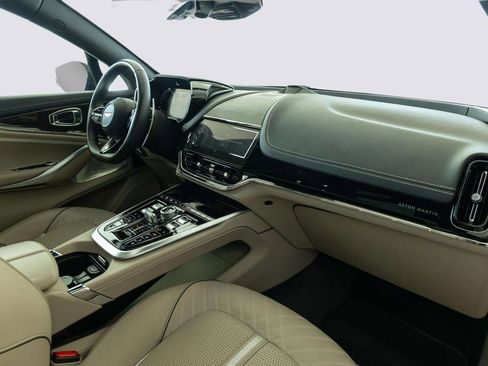 Used 2025 Aston Martin DBX 707 image 33