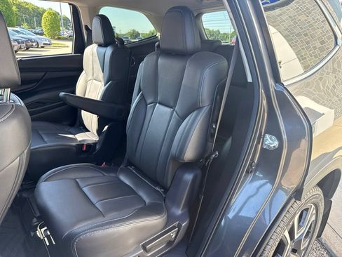 Used 2023 Subaru Ascent Limited w/ Technology Package AWD/4WD image 23