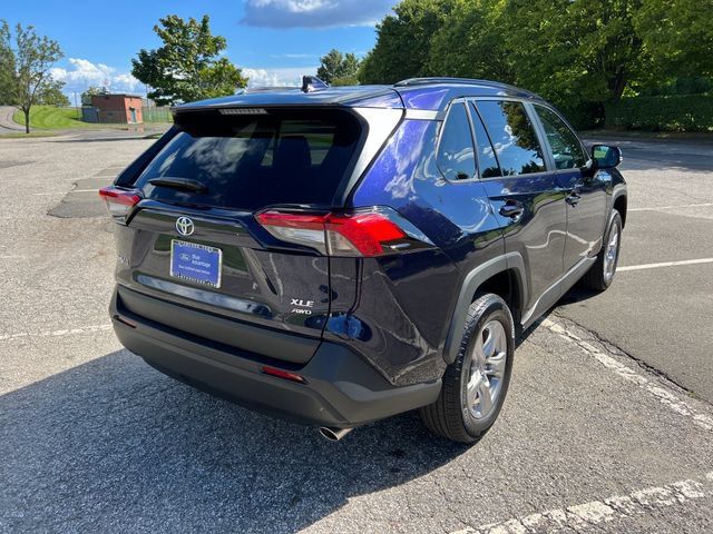 Used 2025 Toyota RAV4 XLE AWD/4WD image 11