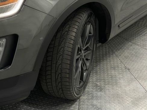 Used 2017 Ford Explorer XLT w/ Equipment Group 202A image 35