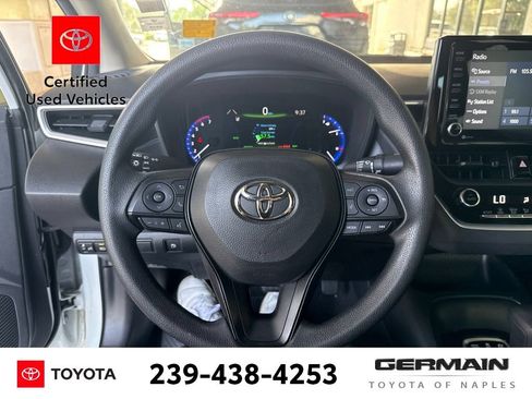 Used 2022 Toyota Corolla LE FWD image 18