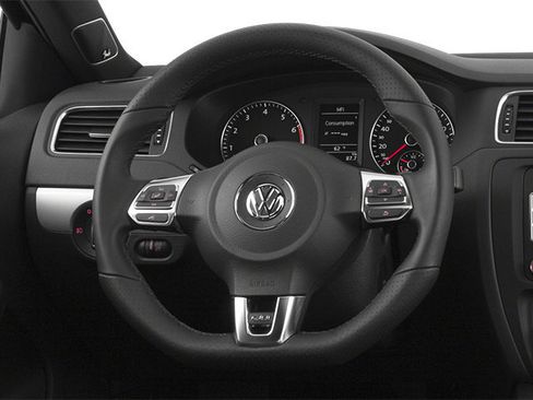 Used 2014 Volkswagen Jetta GLI FWD image 6